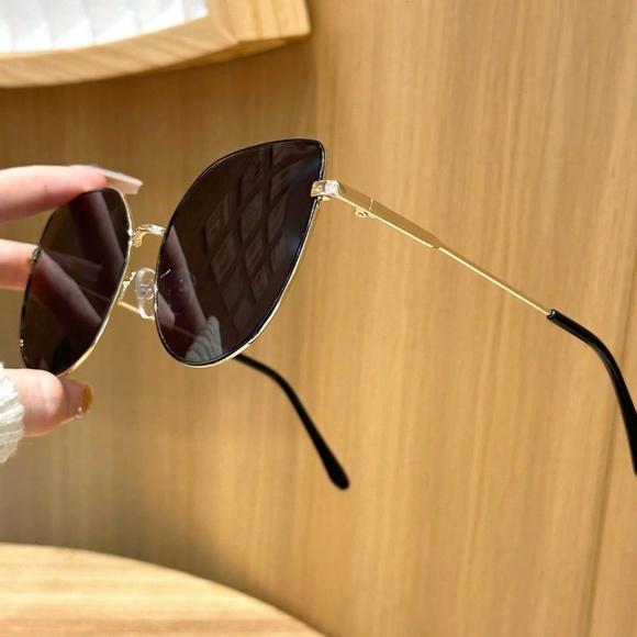 Gold Trim Cat Eye Sunglasses - Picture 4 of 5